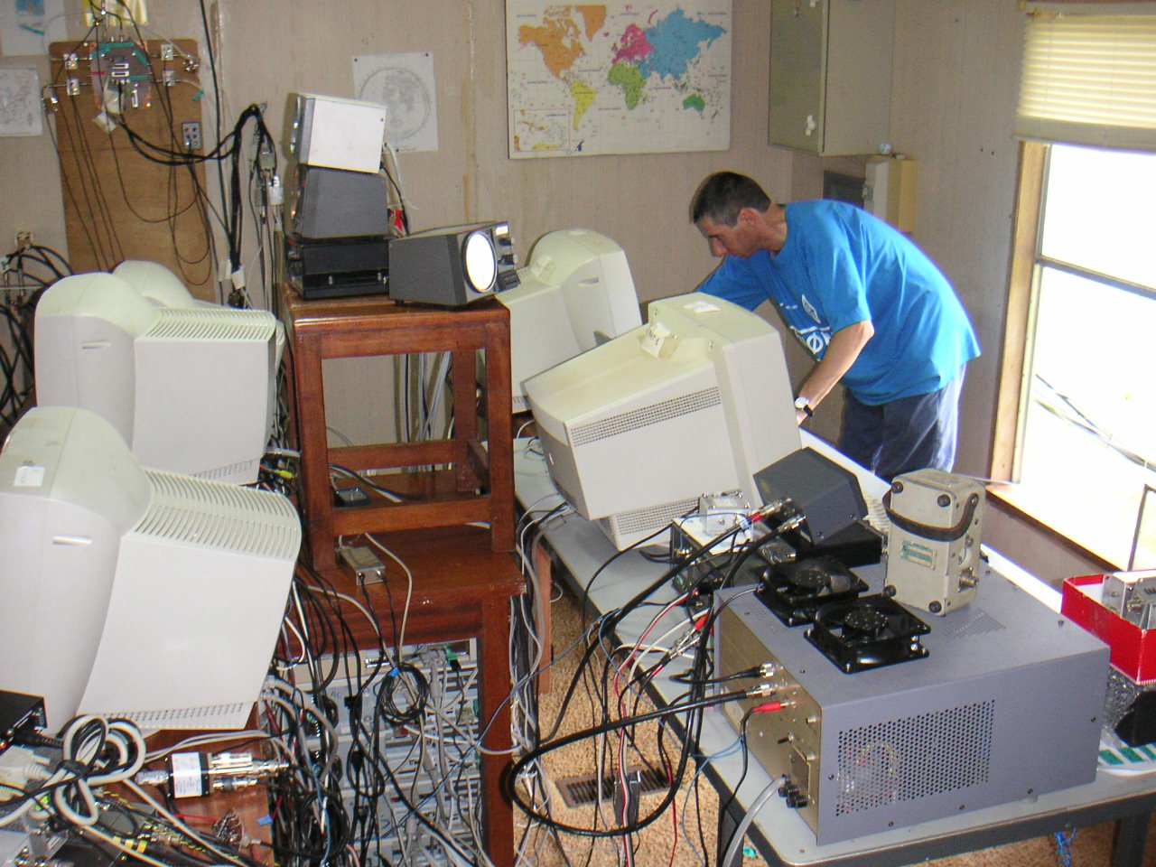 F6FVY setting up the network View 2004
